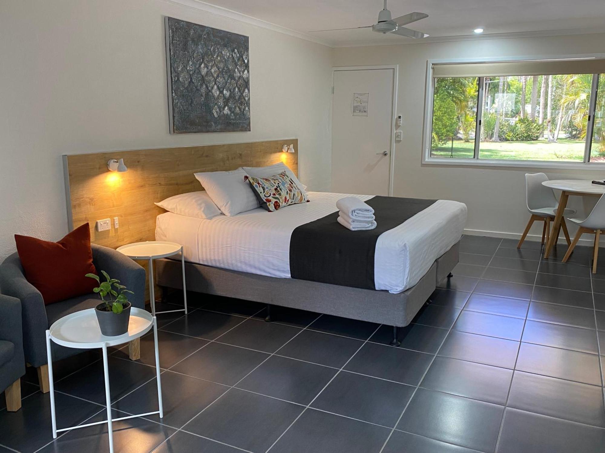 Tin Can Bay Motel Eksteriør billede
