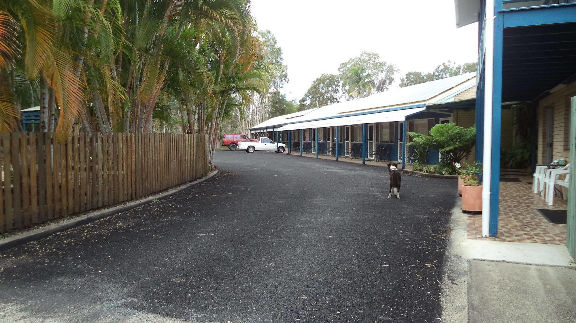 Tin Can Bay Motel Eksteriør billede
